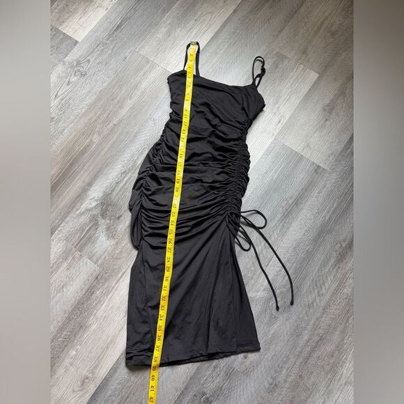 Princess Polly Ruched Slit Dress Black Party 4 US Stretchy - Picture 11 of 12